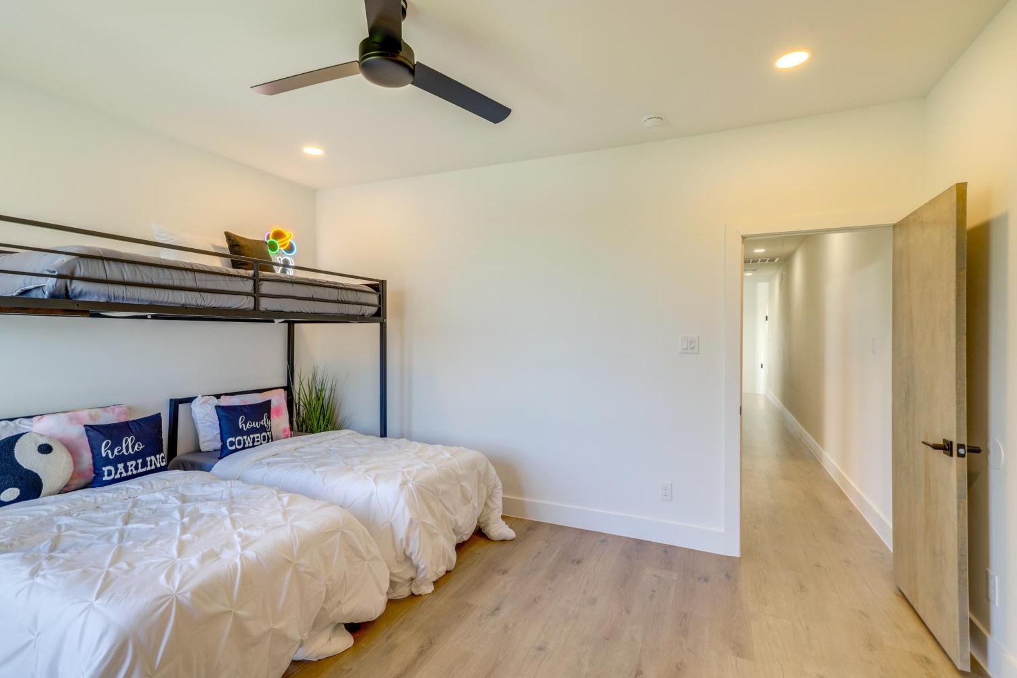 3 Mi To Dtwn Modern Townhome With Yard In ヒューストン エクステリア 写真
