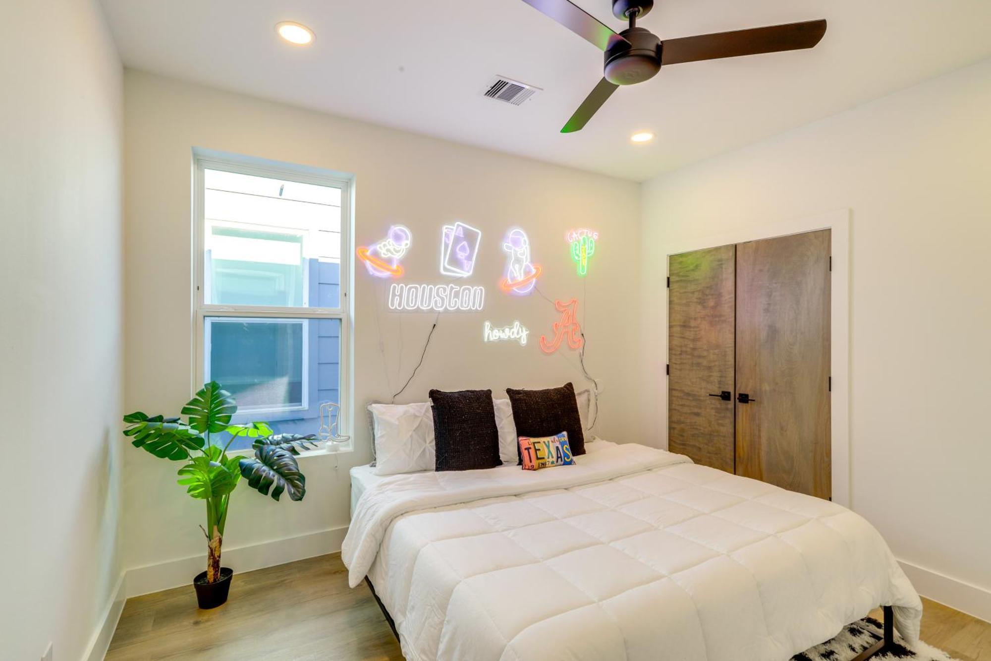 3 Mi To Dtwn Modern Townhome With Yard In ヒューストン エクステリア 写真