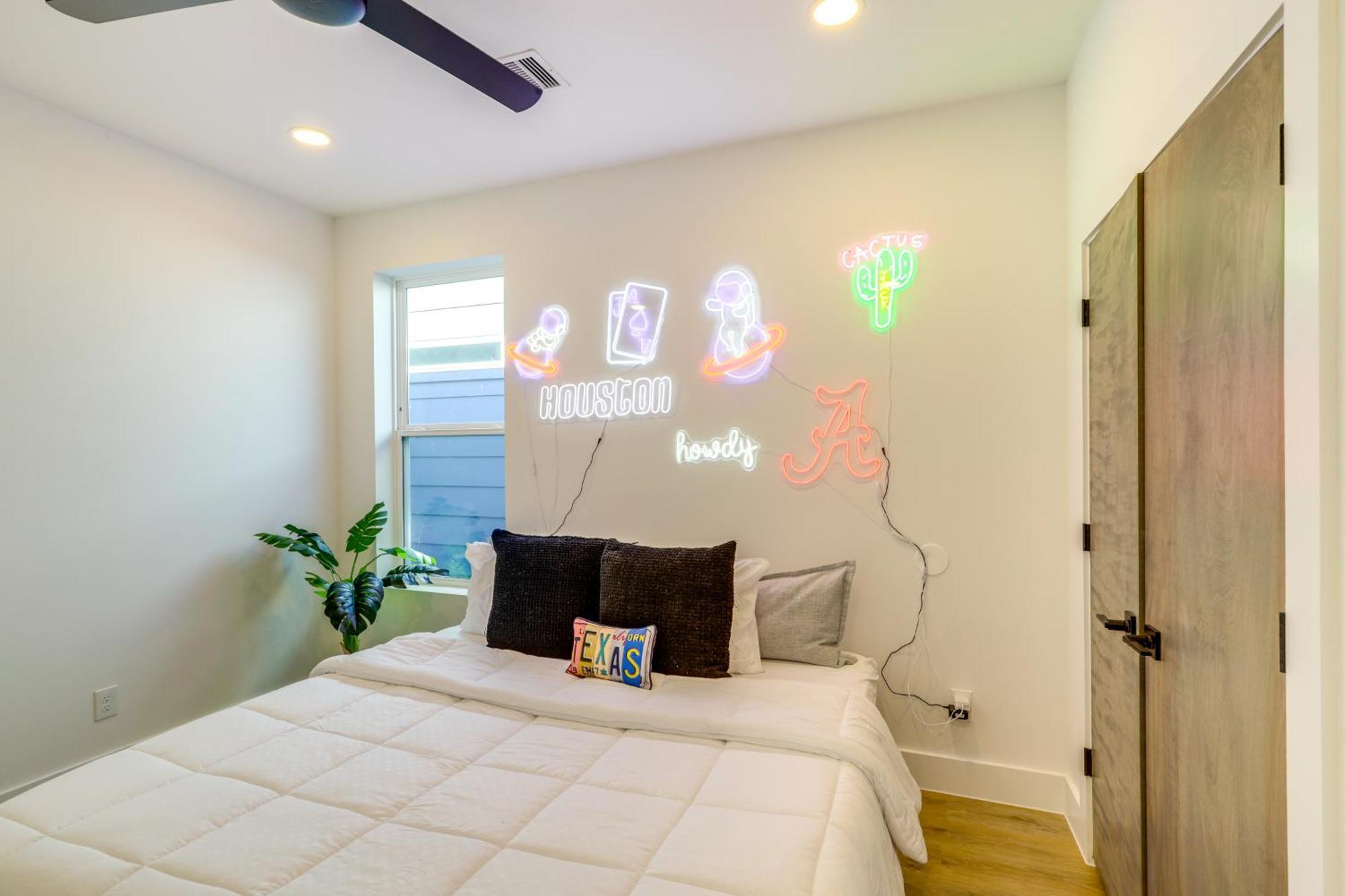 3 Mi To Dtwn Modern Townhome With Yard In ヒューストン エクステリア 写真