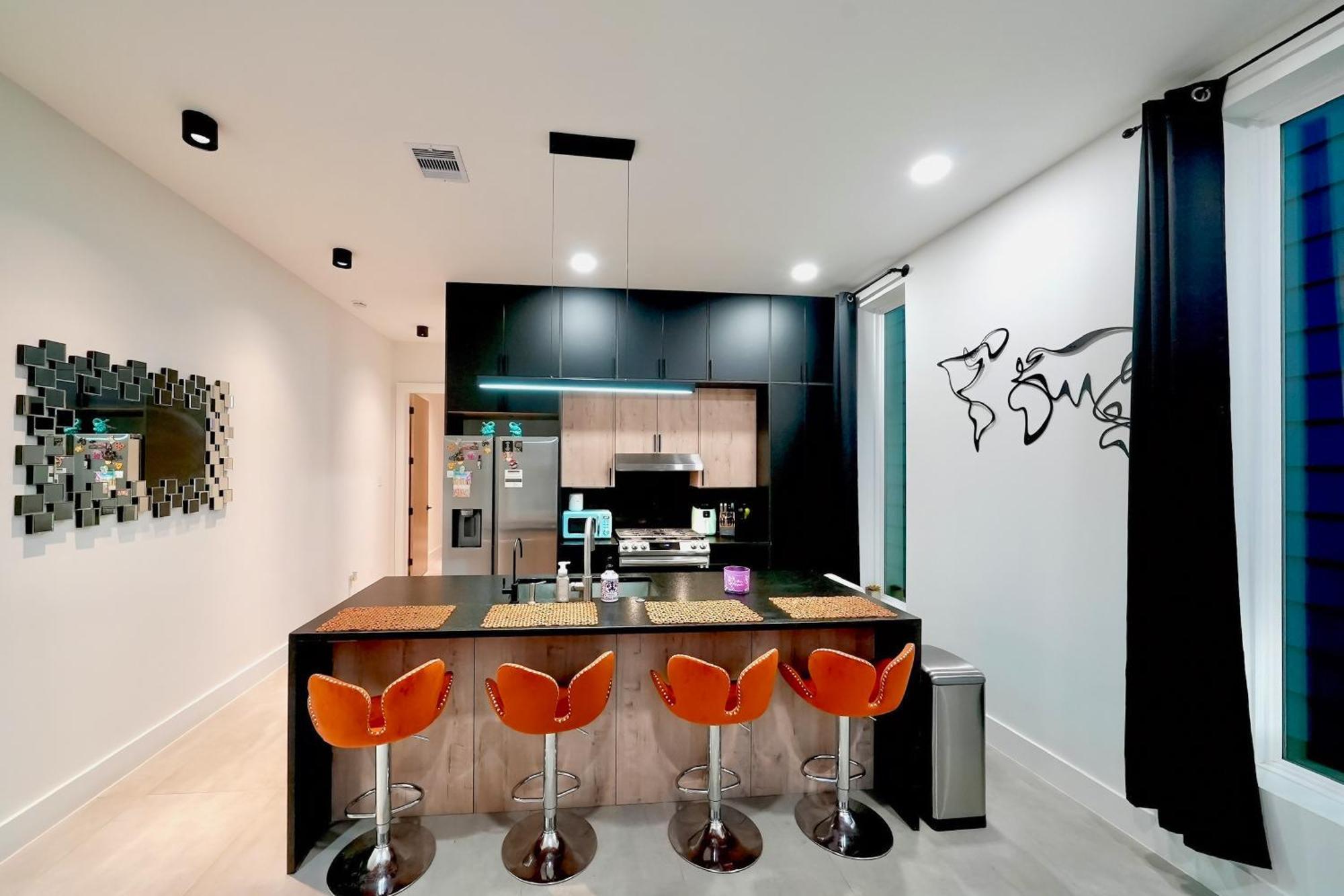 3 Mi To Dtwn Modern Townhome With Yard In ヒューストン エクステリア 写真